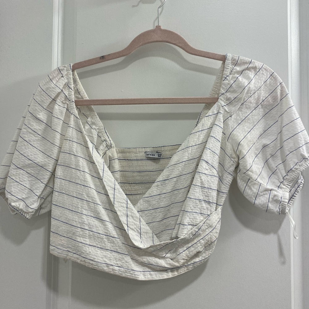Puff sleeve crop